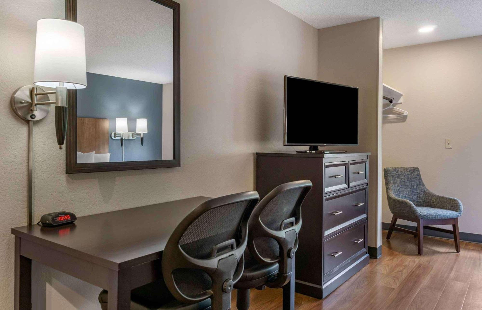 Extended Stay America Premier Suites - Miami - Airport - Doral - 25Th Street Sweetwater Exterior photo